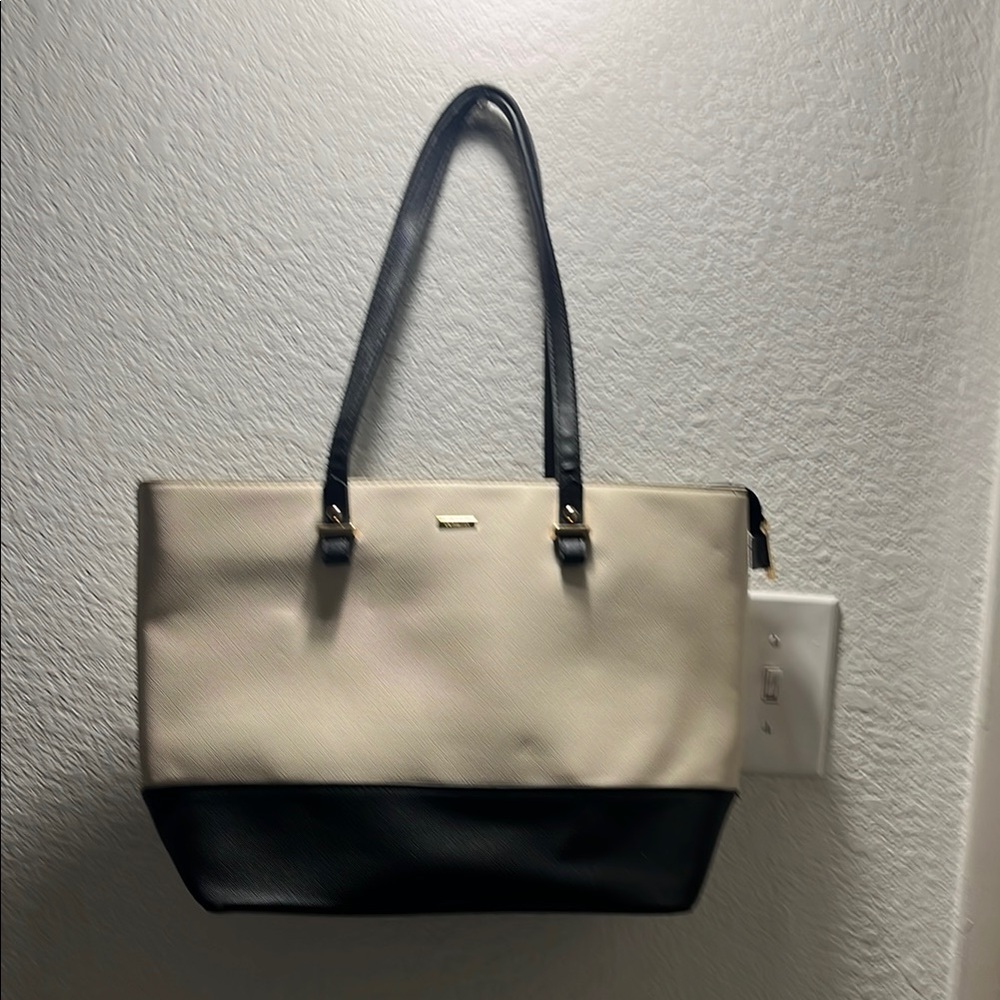 Lovevook Elegant Two-Tone Tote Bag - Picture 2 of 10